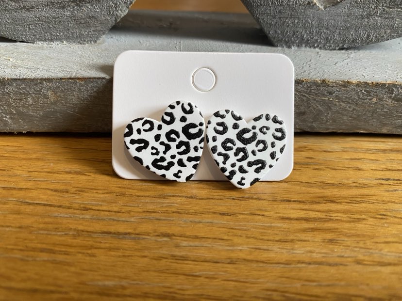 White And Black Leopard Print Resin Heart Shaped Studs