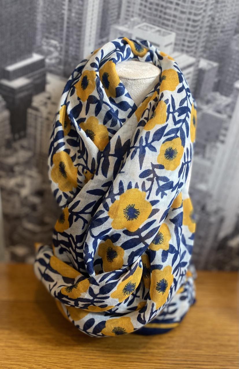 Stylish Floral Printed Scarf With Tassels