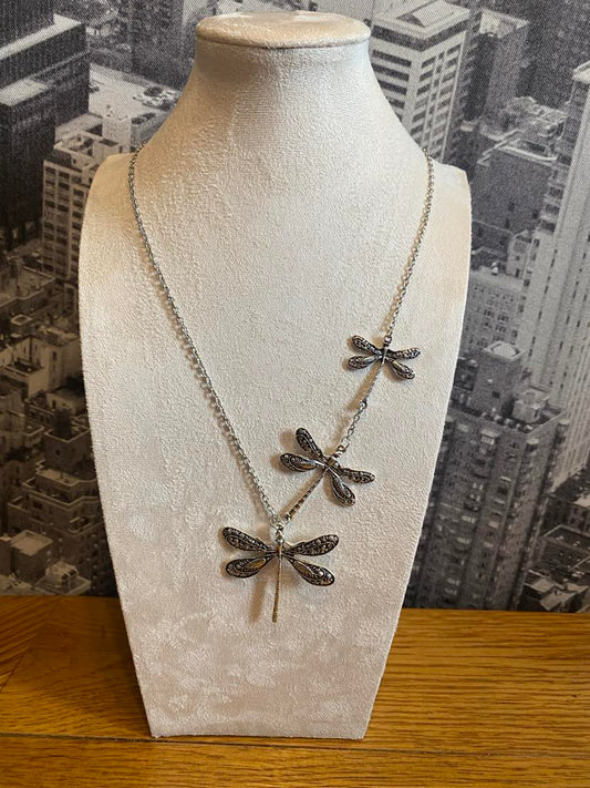 Gorgeous Bohemian Necklace With 3 Dragonfly Pendants Attached To The Chain