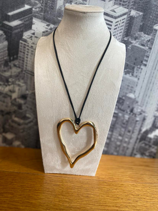 Exaggerated Hollow Heart Necklace - Gold